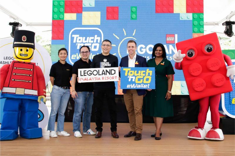 not having cash at legoland malaysia is no longer an excuse, thanks to tng!