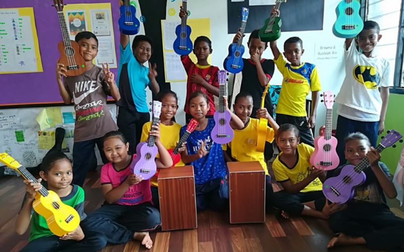 sekolah pokok - the school that comes to its students