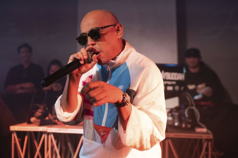 universal music group goes universal