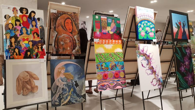 wonder women on show