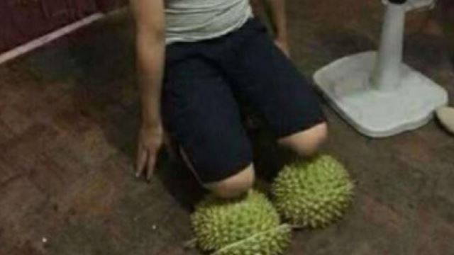 Seller Sells Durian Skin So Wives Can Use To “Punish Their Husbands”