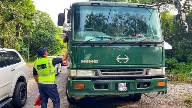 JPJ Issues Nearly 900 Summonses in Two Weeks as Bus and Lorry Passengers Ignore Seatbelt Rules