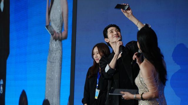 Korean Star Lee Soo Hyuk Makes Special Appearance at Samsung’s Galaxy Unfolds Roadshow in Kuala Lumpur