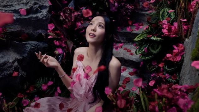K-pop Star JISOO Discovers Singapore’s Natural Wonders  in ‘Your Love’ Special Video