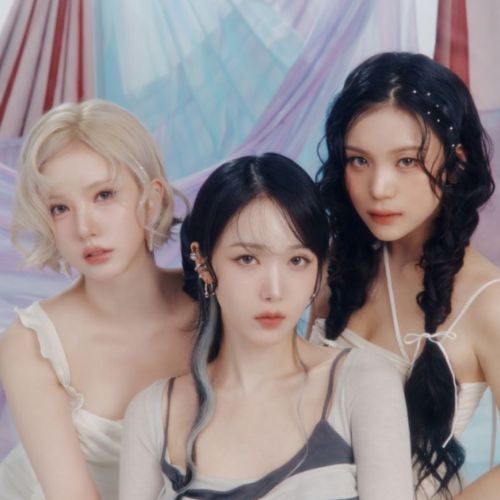 VIVIZ Set For Long-Awaited First Performance In Malaysia With 2025 WORLD TOUR [NEW LEGACY]!
