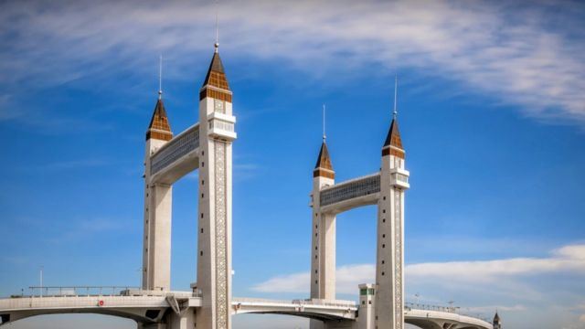 Terengganu Ranks Highest in Malaysian Happiness Index, KL and Selangor at the Bottom