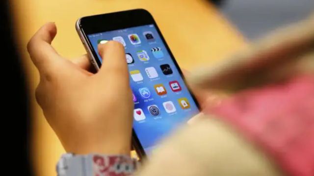 Viral Document Claiming Smartphone Ban for Under-16s in Malaysia Proven Fake, Says JPM