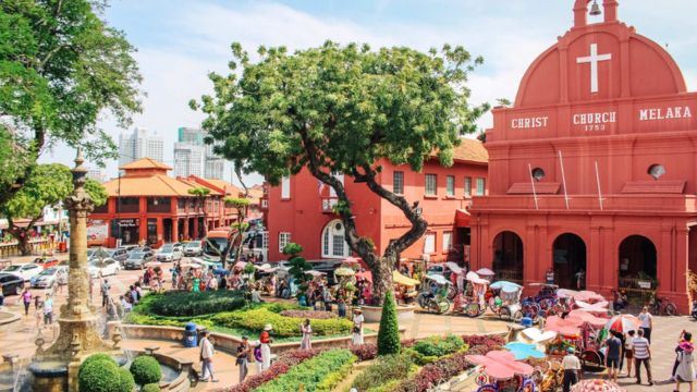 Melaka to Launch Free Entry Programme for Visitors in Nyonya Kebaya Next Year