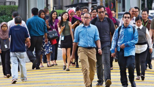 Feeling Underpaid? You’re Not Alone… Only 10% of Malaysians Earn Above RM9,200 Monthly