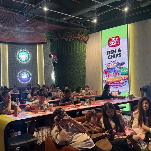 Celebrate "Ho-Ho Bean" Christmas with ACOLAB's Mr Bean Seasonal Menu