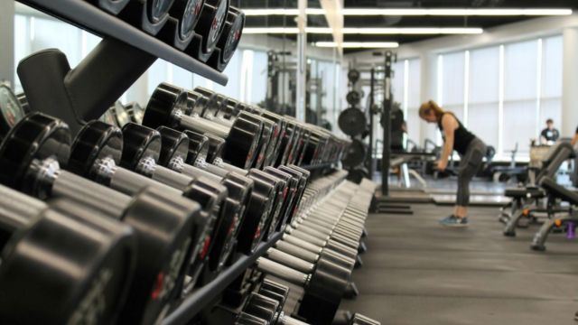 A Porsche for Dropping 50KG? Netizens Say This Gym’s Challenge Is Going Too Far