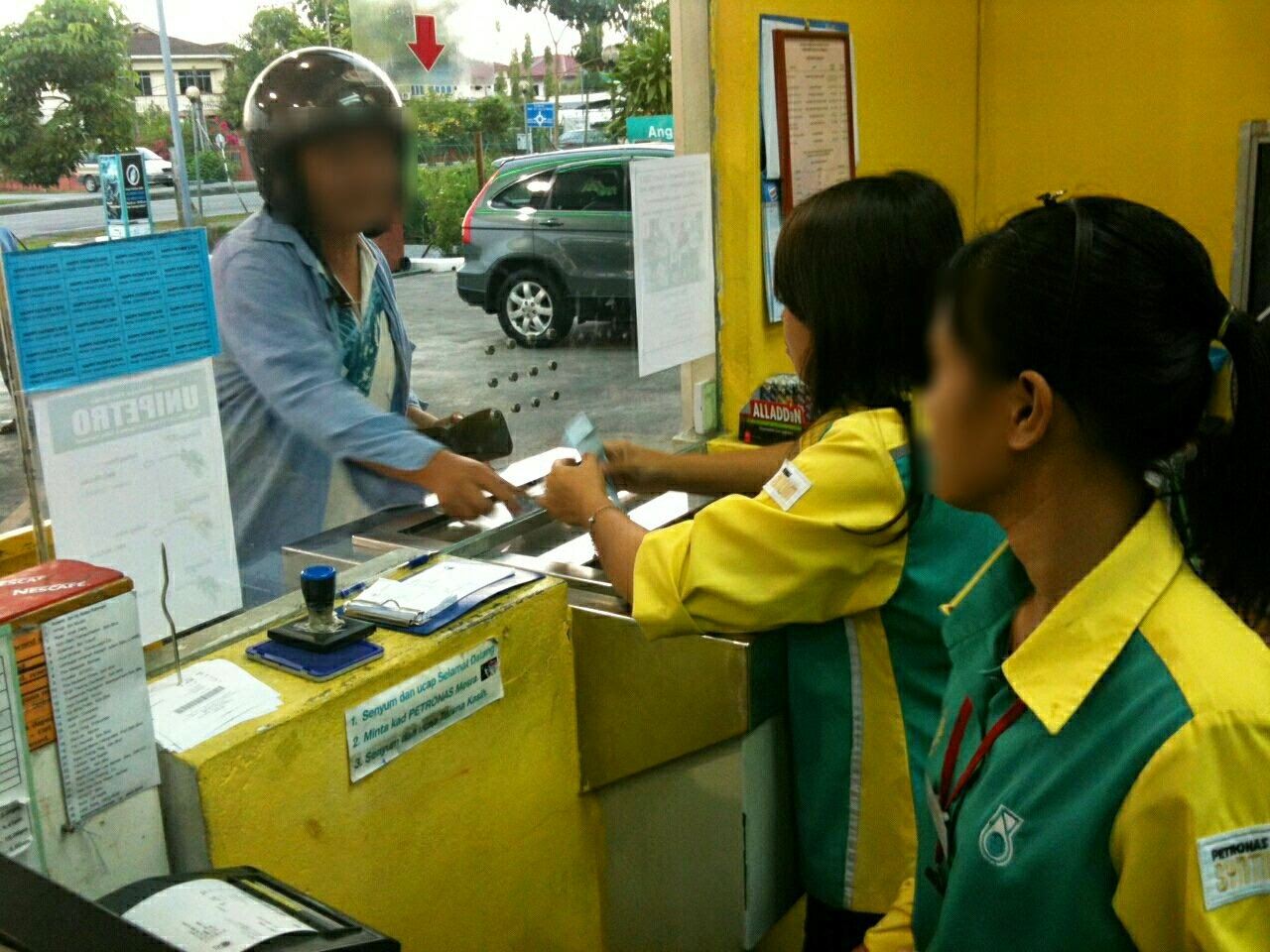 kisah lelaki ini dengan duit 20 sen pasti buat anda sebak