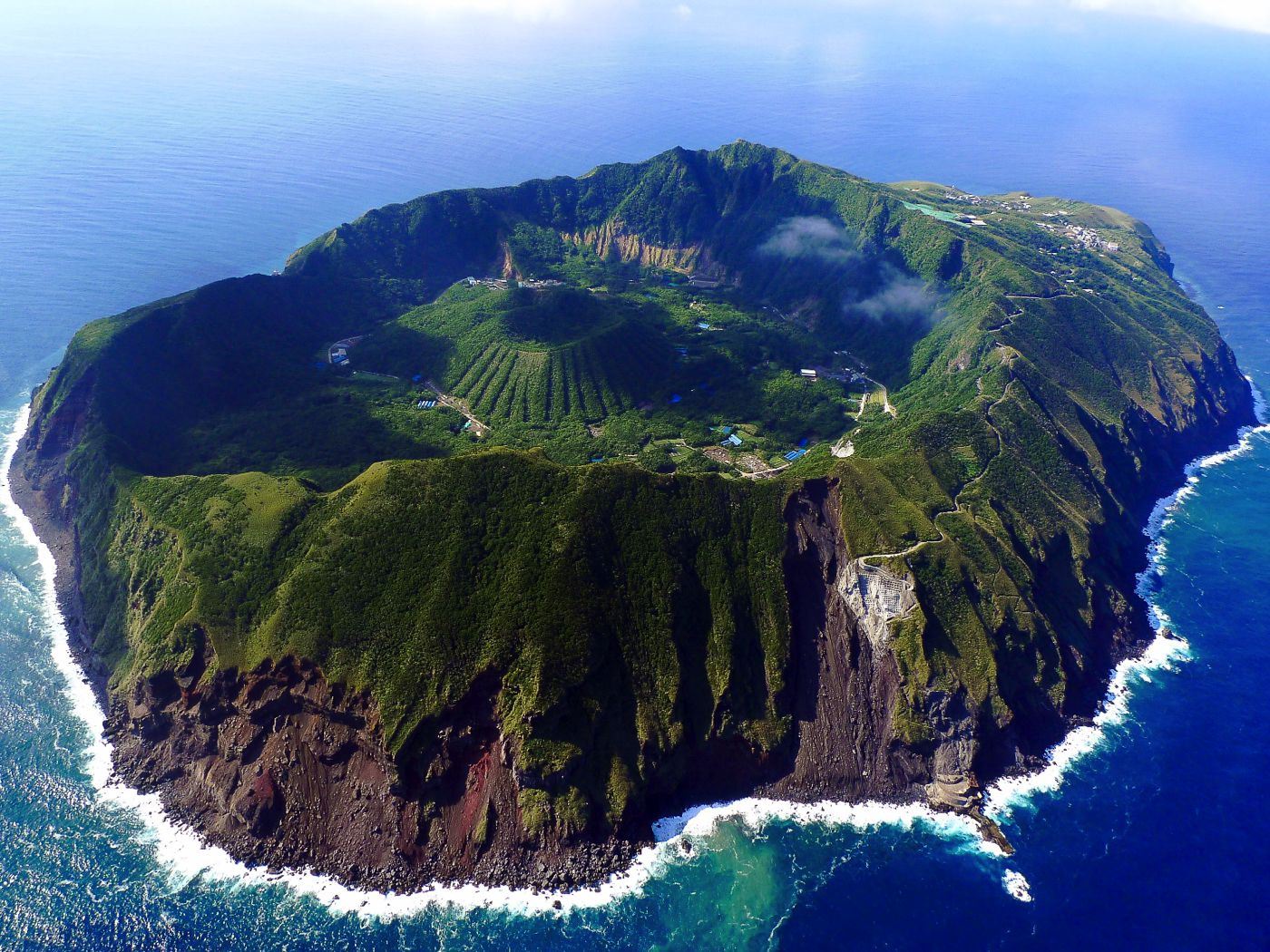 Aogashima Island S 1 Jpg