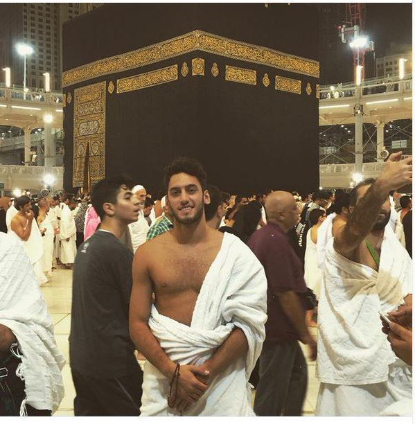 5 pemain bola sepak terkenal yang sering menunaikan umrah