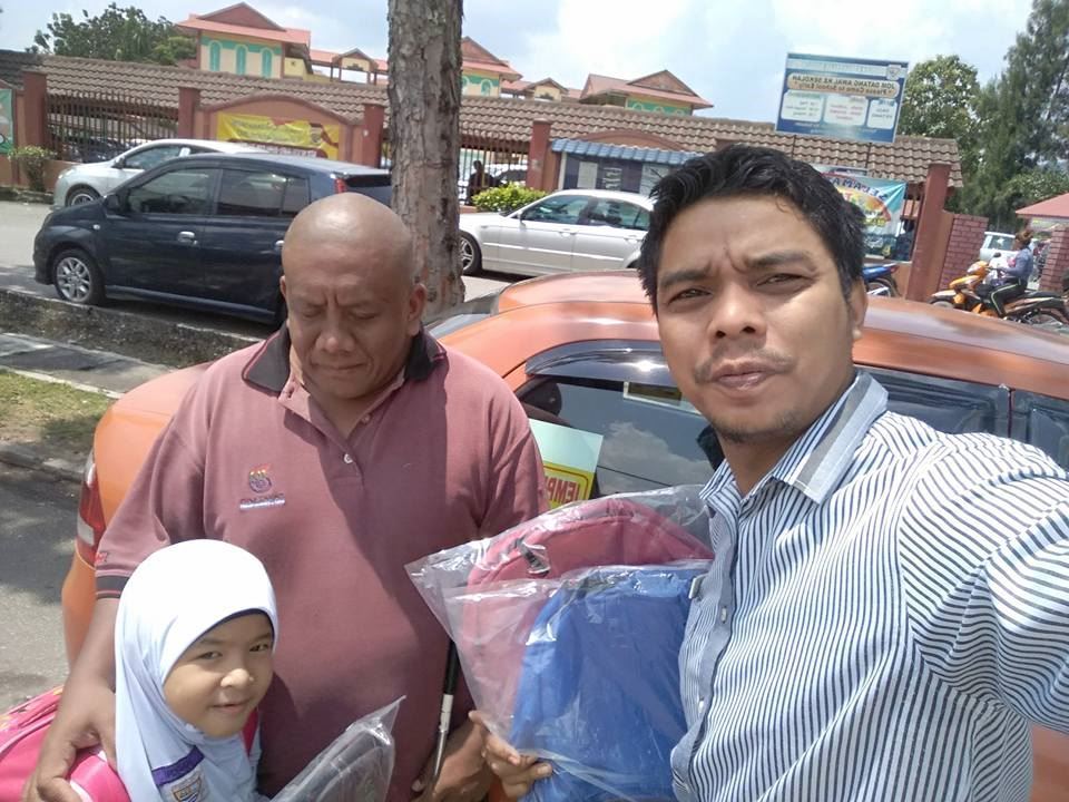 apa yang lelaki ini buat amatlah terpuji