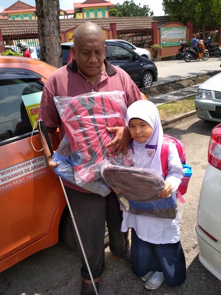 apa yang lelaki ini buat amatlah terpuji