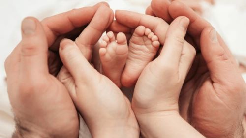 Ibu Tumpang Jadi Solusi Untuk Dapat Anak Tapi… Apa Hukumnya Menurut Islam?