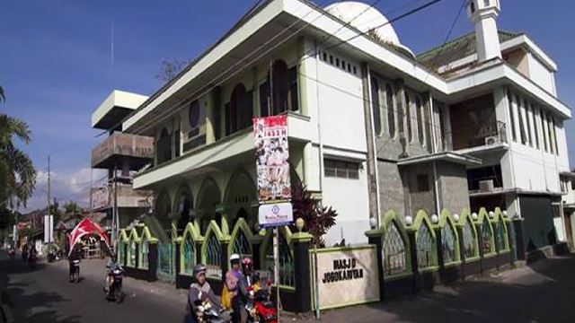 masjid di indonesia ini akan menggantikan semula barang jemaah yang hilang