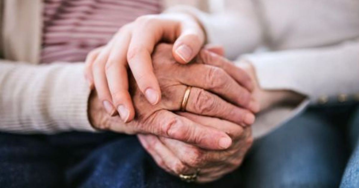 Apabila Ibu Bapa Semakin Menua dan Kita Perlahan-Lahan Menjadi Penjaga Mereka