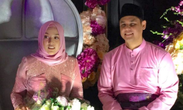 shila amzah bertunang