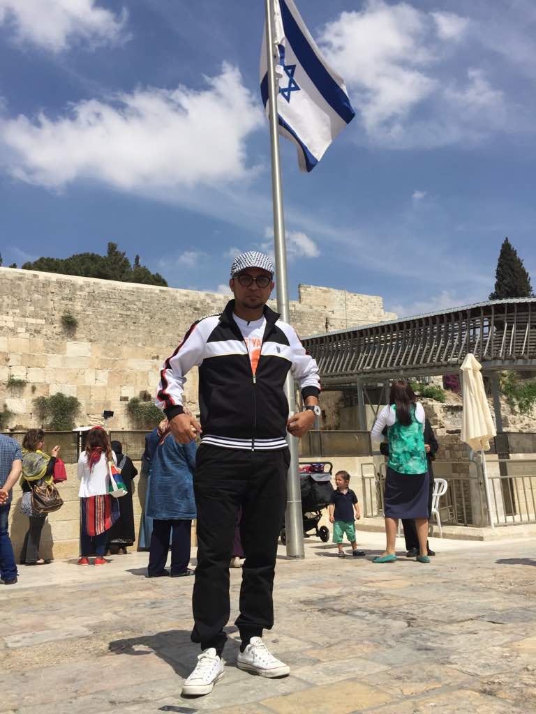 mawi jejakkan diri di masjid al-aqsa