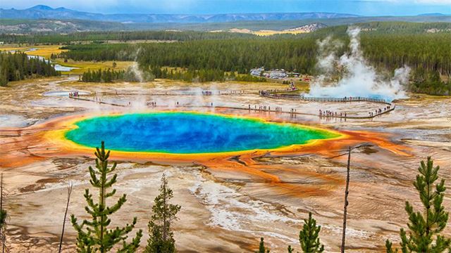 pakar memberi amaran, 5 billion populasi dunia akan pupus seandainya kawah yellowstone meletus