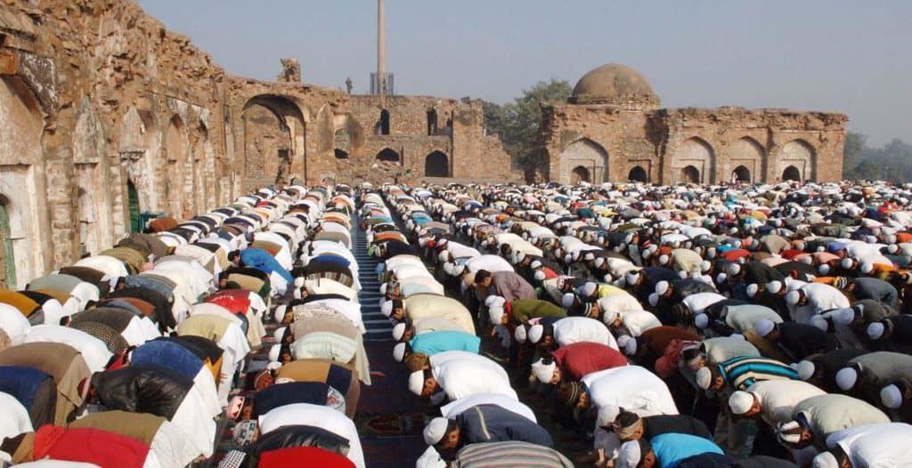 kepentingan memenuhkan saf