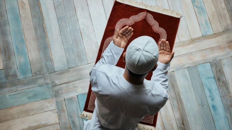 makna sebenar dekatnya allah dengan hamba-nya?