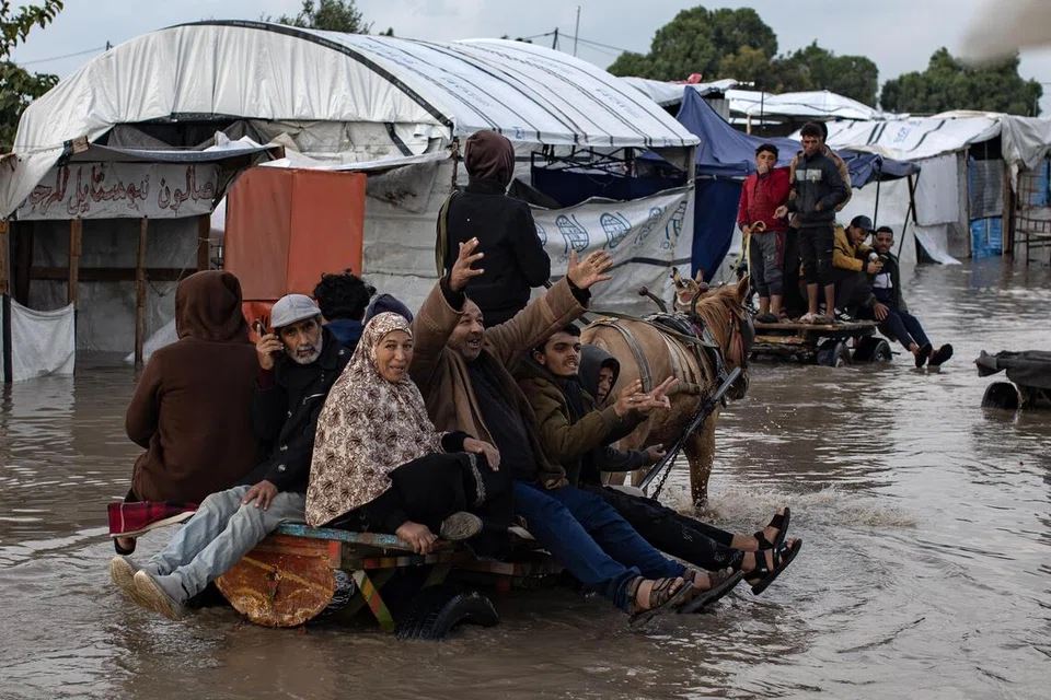 hujan lebat burukkan krisis gaza, ribuan pelarian kini berdepan risiko banjir