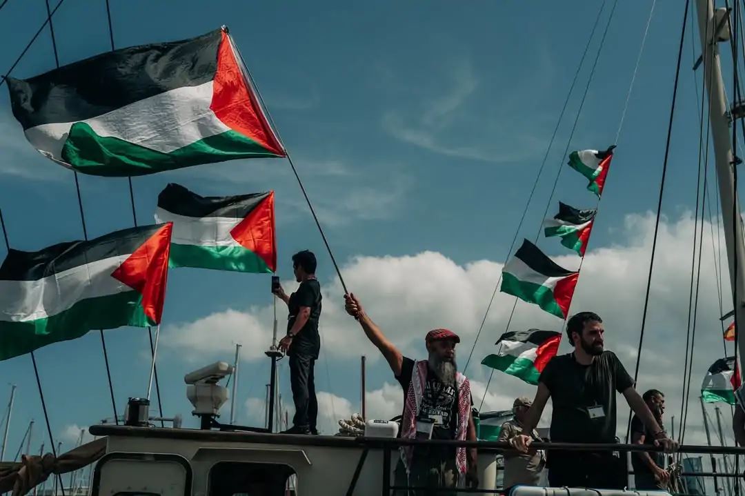 Hukum Wanita Sertai Misi Bantuan Flotila ke Palestin